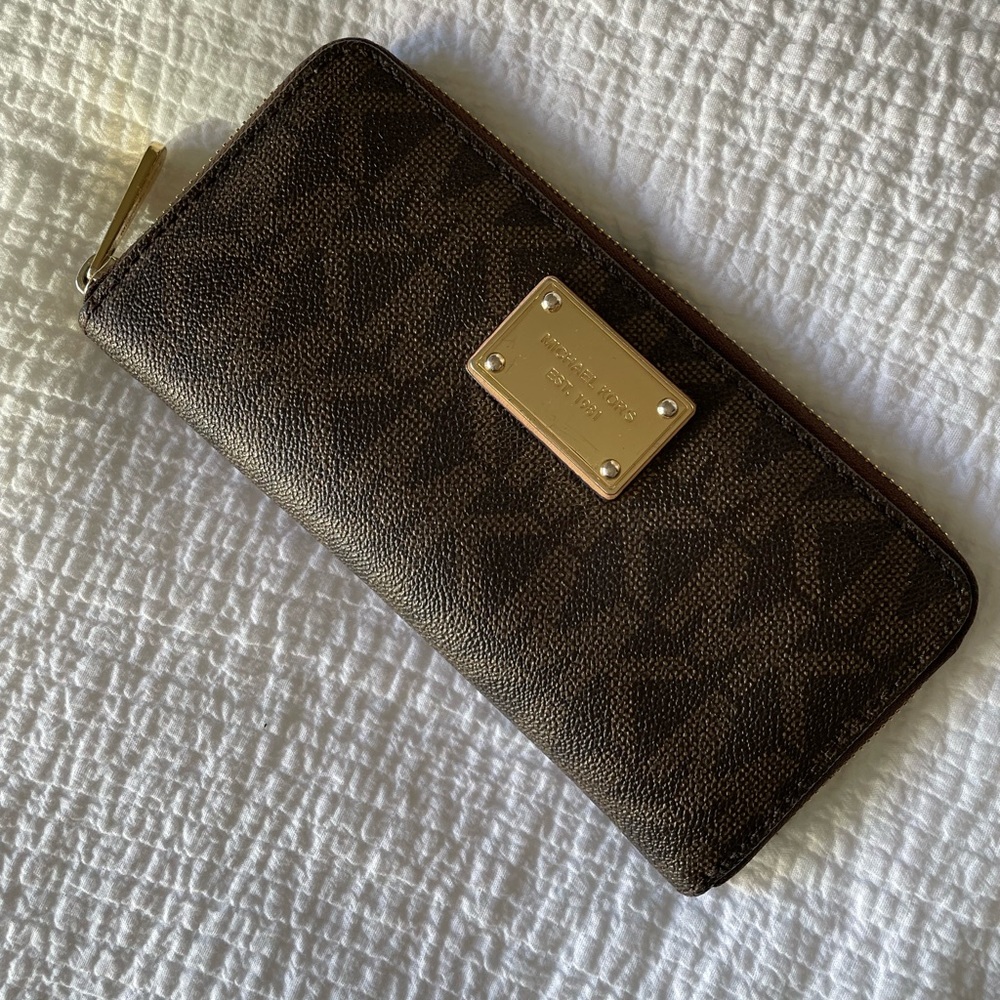 Michael Kors Logo Wallet Brown
